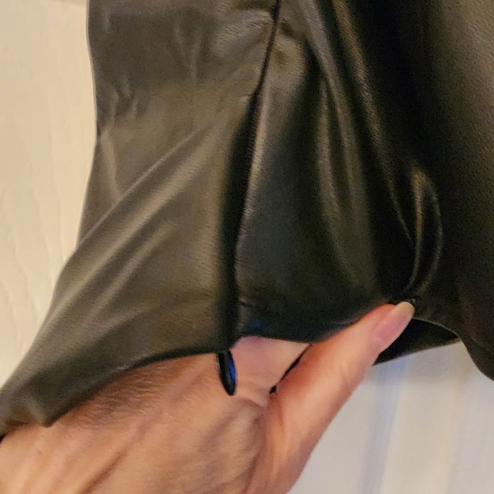 NBD Stay Fierce Faux Leather Top In Black Size Small - Picture 8 of 10